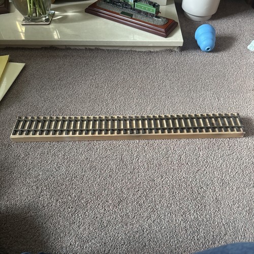 Gauge plinth oak - gauge, on