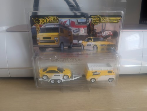 Hot wheels team transport - hot,