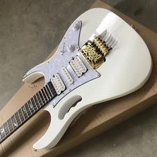 Custom 24 Frets 77V WH White