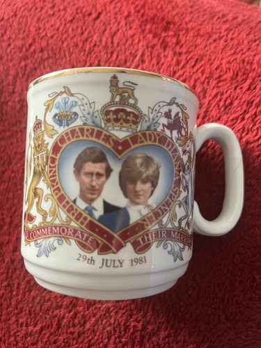 Vintage royal commemorative - royal,