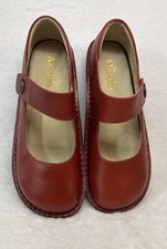 Women’s Algeria Mary