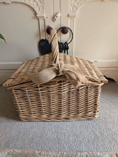 Large wicker picnic storage - large,