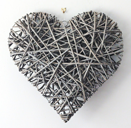 Grey wicker heart wall - grey,