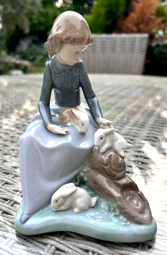 Nao lladro girl with - nao,