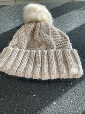 H&M Beanie Bobble Hat Cream