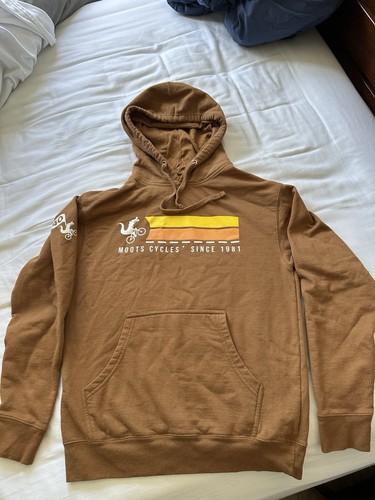 Moots 40th anniv pullover - 40th,