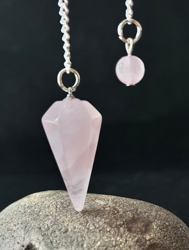 Natural rose quartz - natural, point