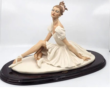 Giuseppe Armani VERY LARGE elegant figurine Petrushka sitting ballerina 2060f 