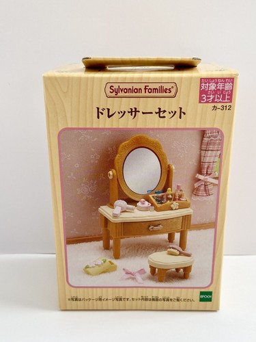 Sylvanian families dressing - families,