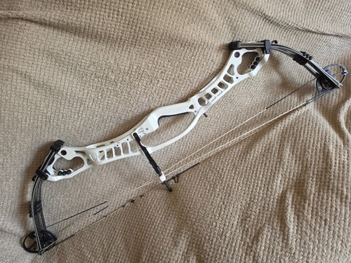 Hoyt podium compound - hoyt, 40"