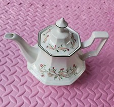 Eternal Beau emblem octagonal 2 pint Tea pot.