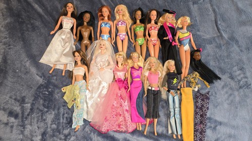 Barbie 2000s lot - barbie,
