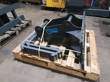 S60 Excavator Pallet Forks