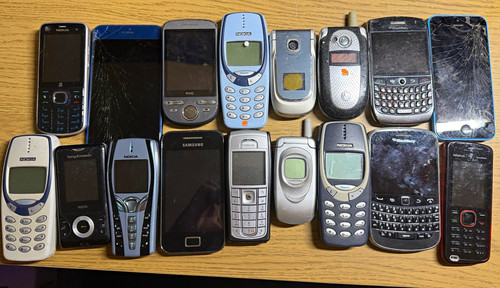 Job lot mobile phones - 18,
