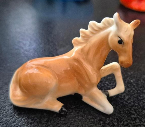 Vintage lying palomino - vintage,