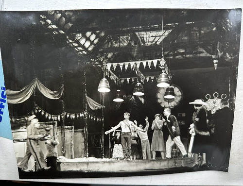 Theatre scene 9 - 9,
