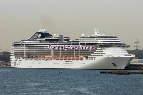 Rw0136 msc cruise liner - -,
