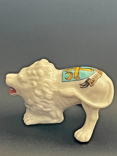 Crested china lion - crested,