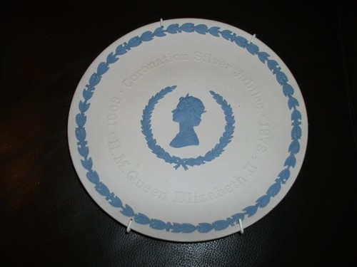 Wedgwood jasperware queen - wedgwood,