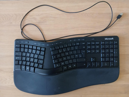 Microsoft ergonomic keyboard - ergonomic,
