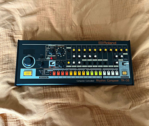 Roland desktop - tr-08,