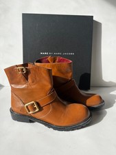 BN Marc by Marc Jacobs TAN