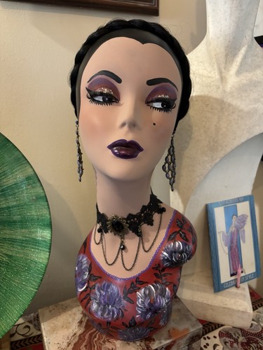 Hand painted mannequin head - hand,