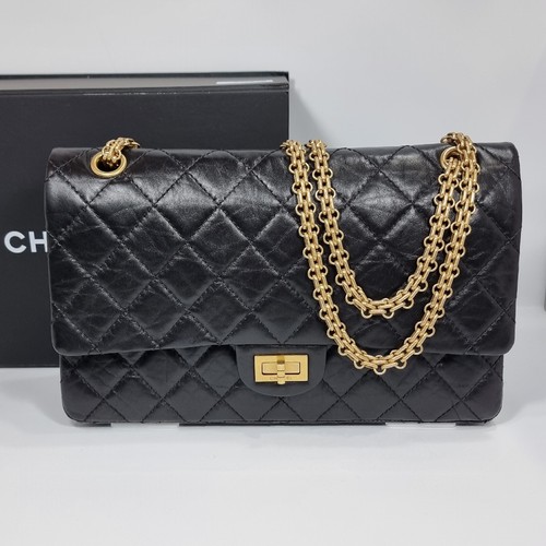 Chanel large handbag in - 2.55,