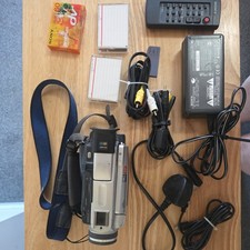 SONY DCR-TRV18 miniDV Camcorder Mini Digital Handycam 120x Digital Zoom complete