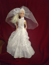 2002 Hasbro Sindy Doll In