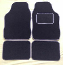 UNIVERSAL CAR FLOOR MATS BLACK