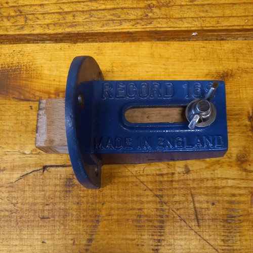 Vintage record 169 - no, bench