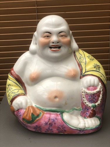 Large laughing good luck - good,
