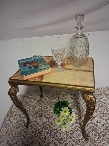 Vintage onyx side - side, wine