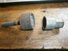 spare wheel carrier cage locking bolt lock vauxhall vivaro renault trafic key 