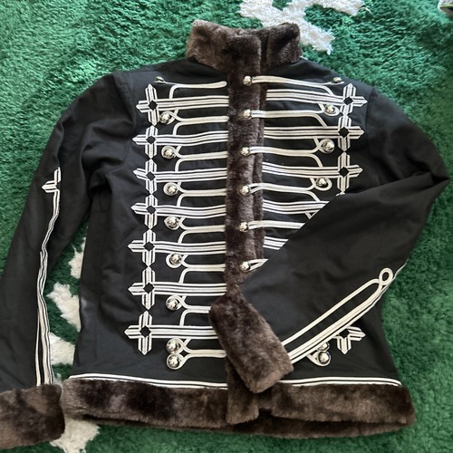 Brocade and fur - and,
