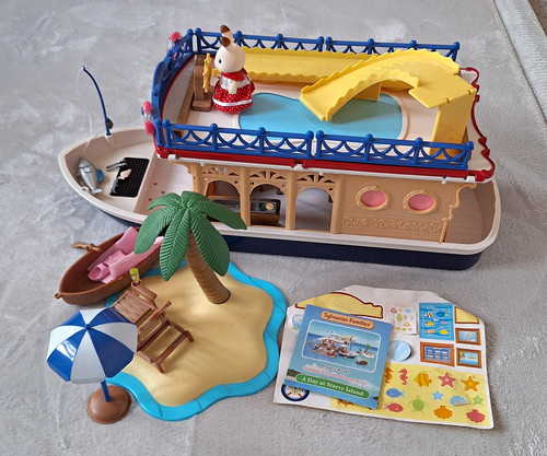 Sylvanian families seaside - families,