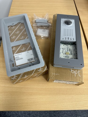 Btp thangram xip video door - thangram,