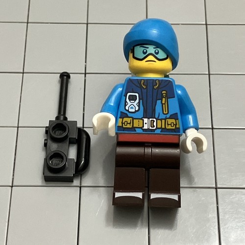 Arctic explorer minifigure - explorer,