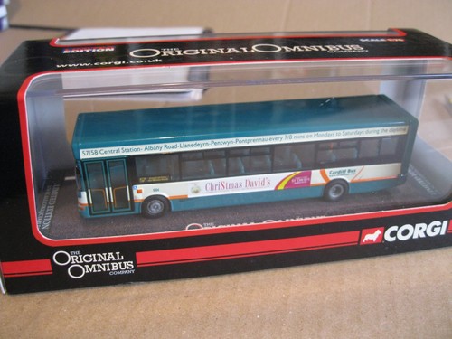 Corgi 44712 dennis - ,