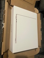 Apple MacBook Air 13-inch M2 16GB RAM 256GB SSD - Starlight - NEW