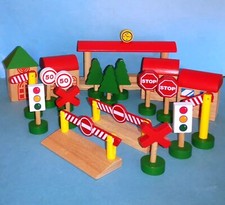 Hornby Adventure Railway Wooden Train Set, Various Scenery BRAND NEW