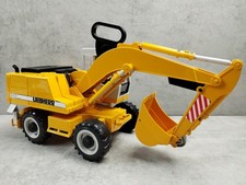 Bruder Liebherr 912 Excavator