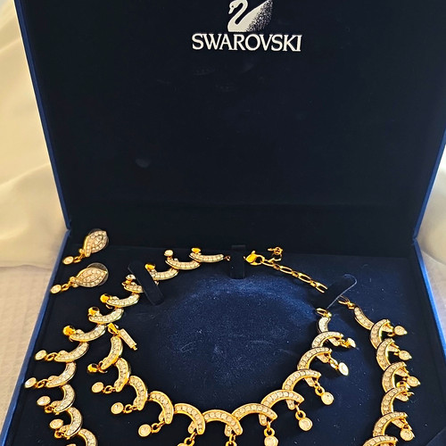 Authentic vintage swarovski - authentic,
