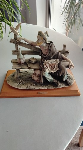 Capodimonti porcelain figureen - porcelain,