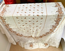 VINTAGE WHITE POLYESTER SPANISH LACE  OVAL TABLECLOTH~54" x 70" BROWN ROSES