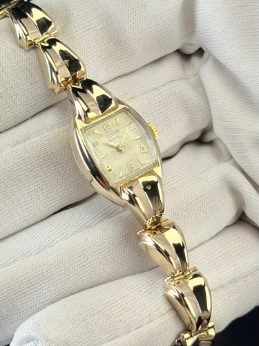 Tudor lady vintage - tudor,