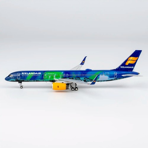 Icelandair boeing 757 200 - icelandair,
