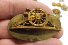 MILITARY BADGE ROYAL HORSE ARTILLERY REGIMENT 5CMS BY 3CMS  (3880)