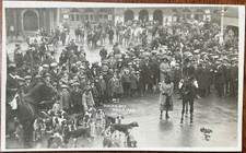 RPPC VIEW CROWD AT HUNTING EVENT IN WELLS SOMERSET BOXING DAY 1923 DOGS HORSES